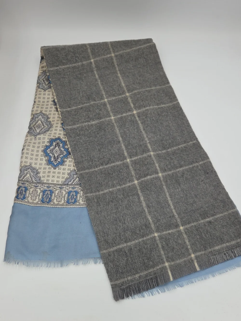 Vintage Reine Wolle Reversible Grey Blue Patterned Scarf